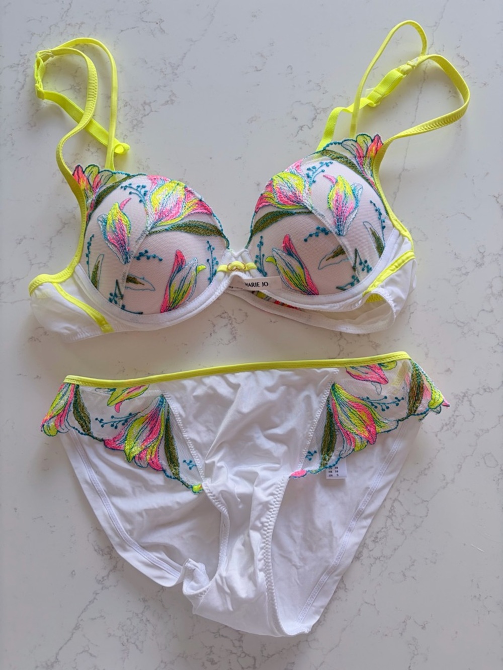 Marie Jo Embroidered Bra set